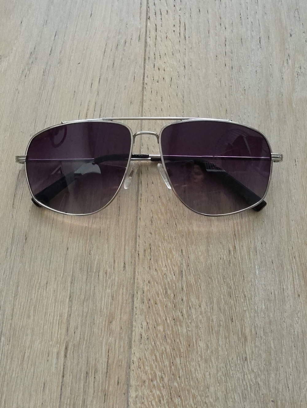 Aviator Style Sunglasses with Purple Gradient Lenses